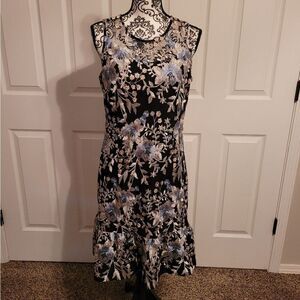 WHITE HOUSE BLACK MARKET Embroidered Lace Sheath‎ Dress